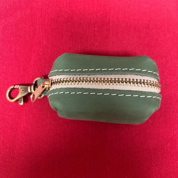 NWT Portland Leather Dopp Keychain - Picture 1 of 2